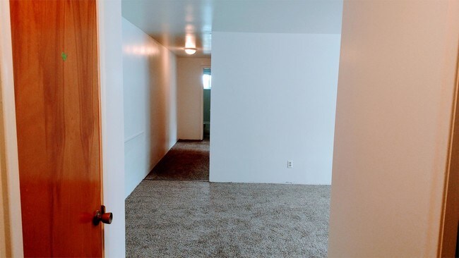 Building Photo - 1206 Eastwood Dr