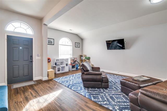 Foto del edificio - 4916 Auburn Dr