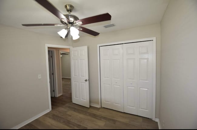 Foto del edificio - 410 NE 171st Terrace