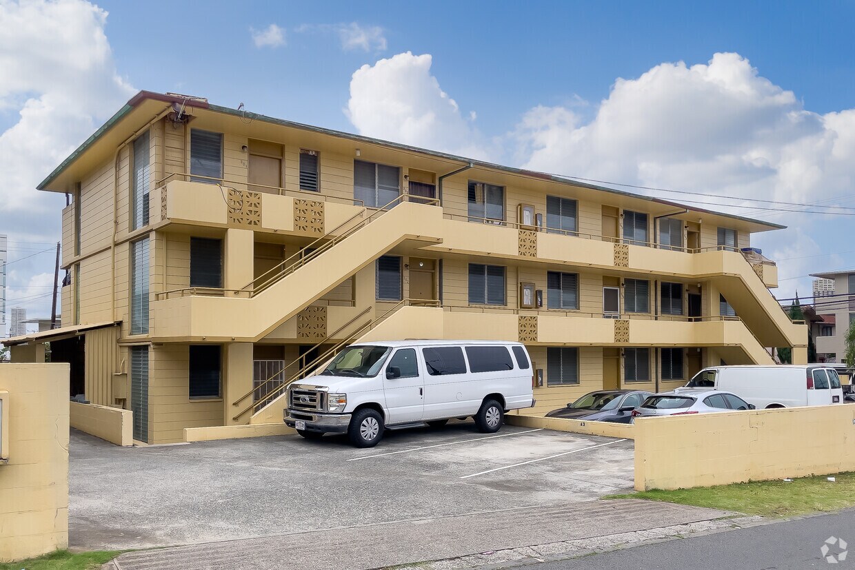Foto principal - 1747 Young St