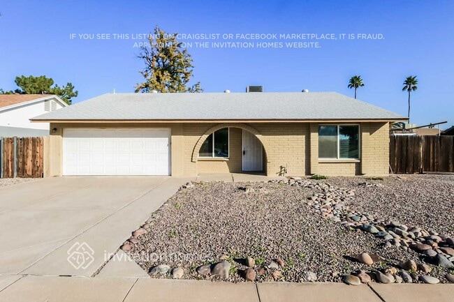 Building Photo - 2320 E Holmes Ave