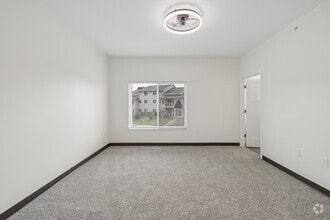 2BR, 2.5BA - 1,500SF - Primary Bedroom - Manor Heights Townhomes