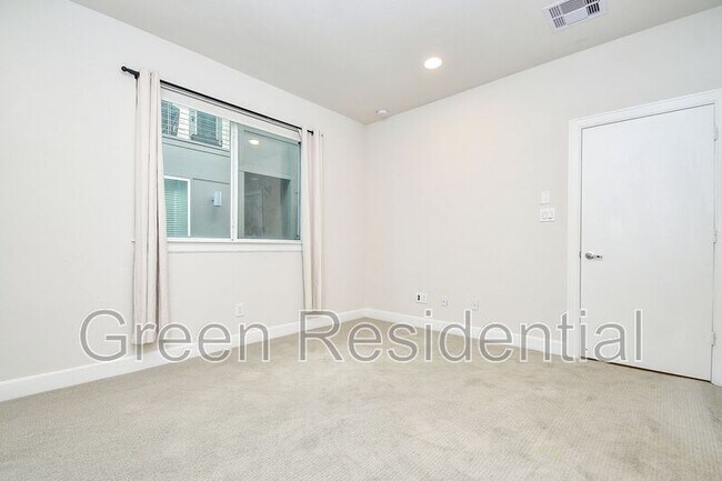 Foto del edificio - 339 Eado Park Cir