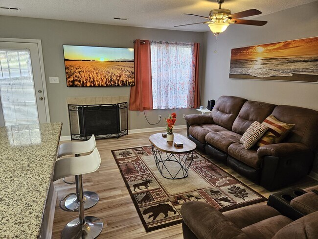 Foto del edificio - 1301 Mountain Meadows Way