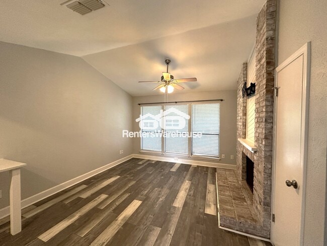 Building Photo - 3839 Dry Creek Dr