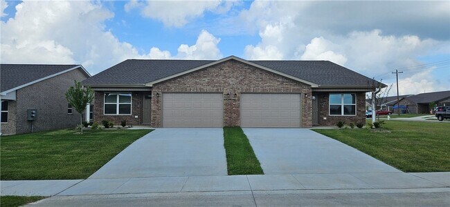 Foto del edificio - 6813 NW Trevy St