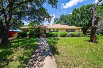 Building Photo - 437 Summit Dr