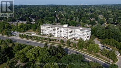 Building Photo - 521 Riverside Dr