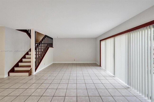 Foto del edificio - 2990 Oaktree Ln