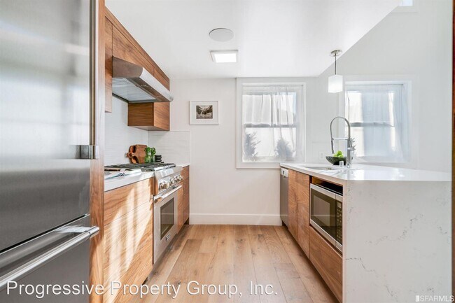 Building Photo - 2 br, 2.5 bath House - 2942 21st Street