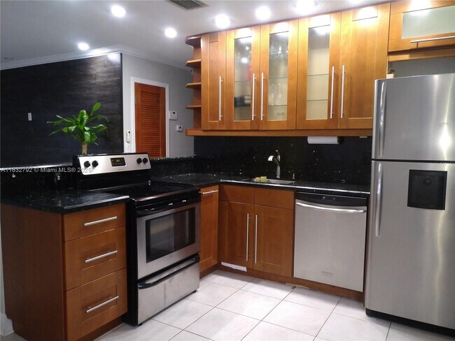 Foto del edificio - 3856 S Circle Dr