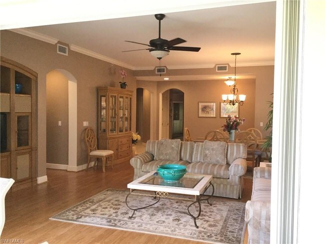 Building Photo - 5912 Tarpon Gardens Cir