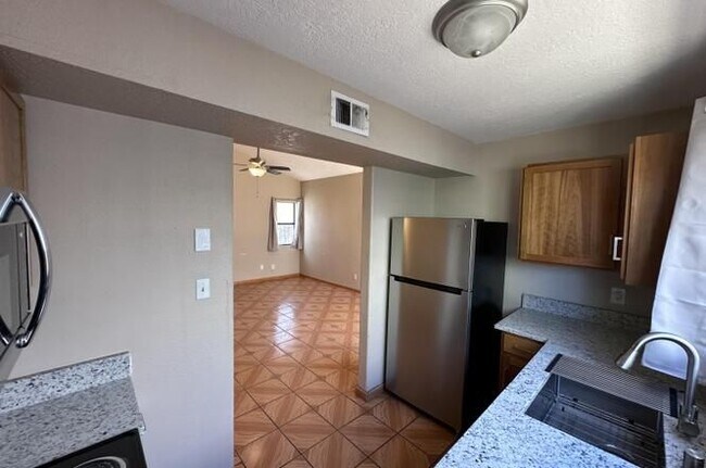 Foto del edificio - 936 W Sky St SW