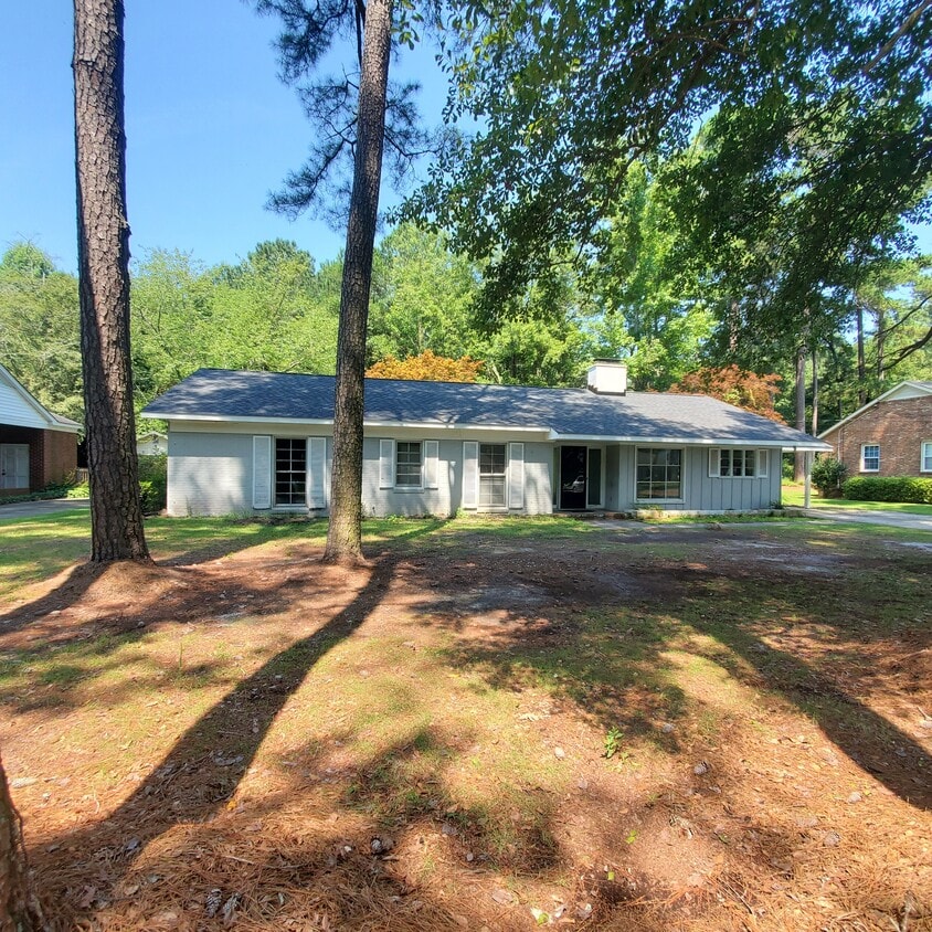 Primary Photo - 2104 Hardee Rd