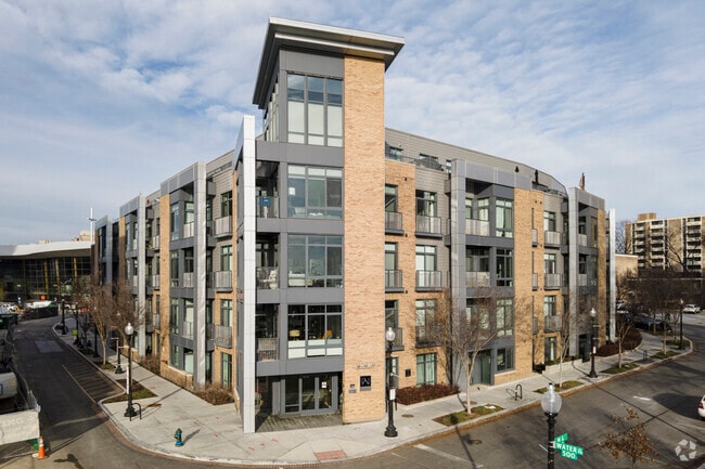 525 Water Condominiums