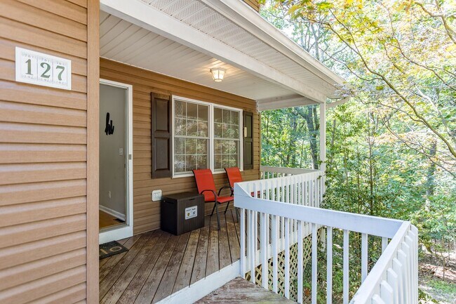 Building Photo - 3 Bedroom Home in Massanutten!!!
