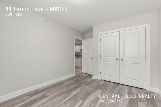 Building Photo - 35 Ladds Ln