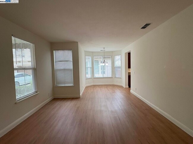 Building Photo - 192 S Tranquilidad St