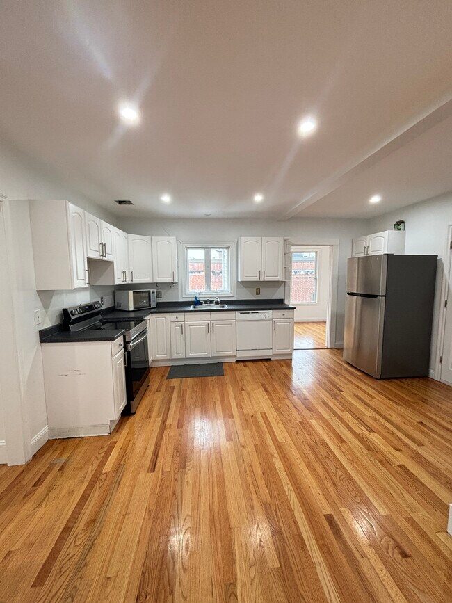 Foto del edificio - 554 Main St