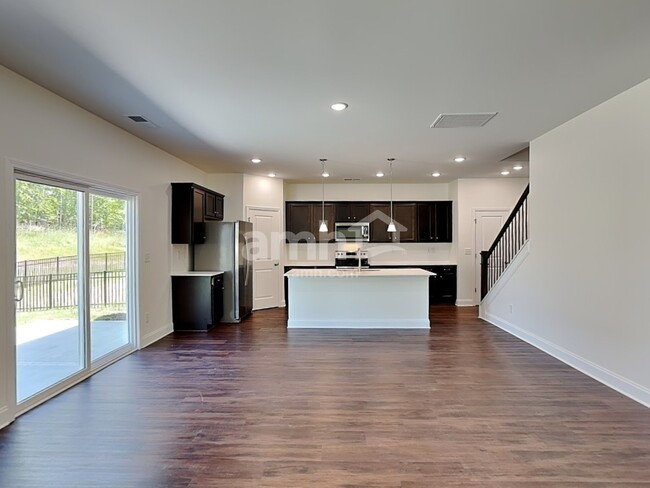 Building Photo - 9510 Riverbend Village Dr
