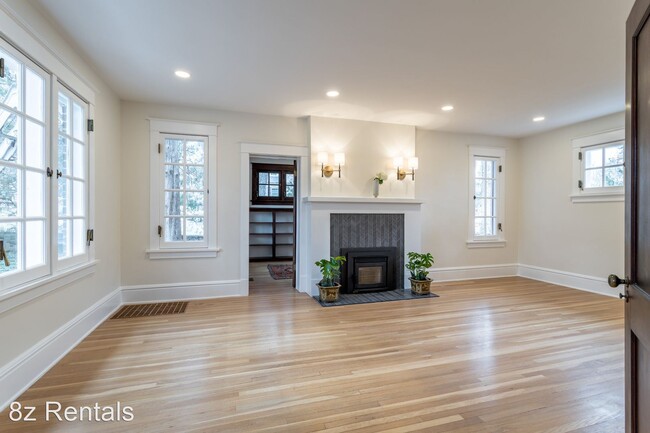 Building Photo - 4 br, 3.5 bath House - 1509 Cascade Ave