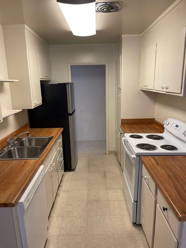 Foto del edificio - Cozy 3 Bedroom 1 Bath Single Family Home