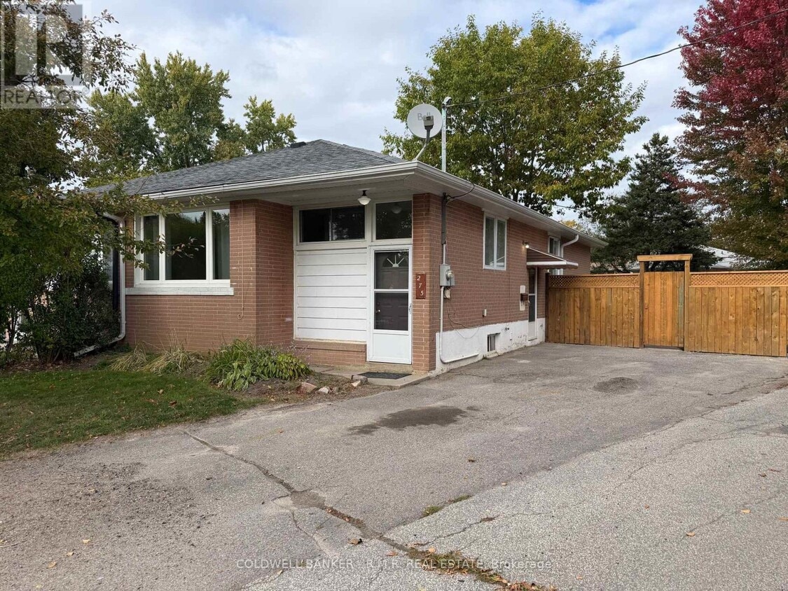 Primary Photo - 275 Silverbirch Dr