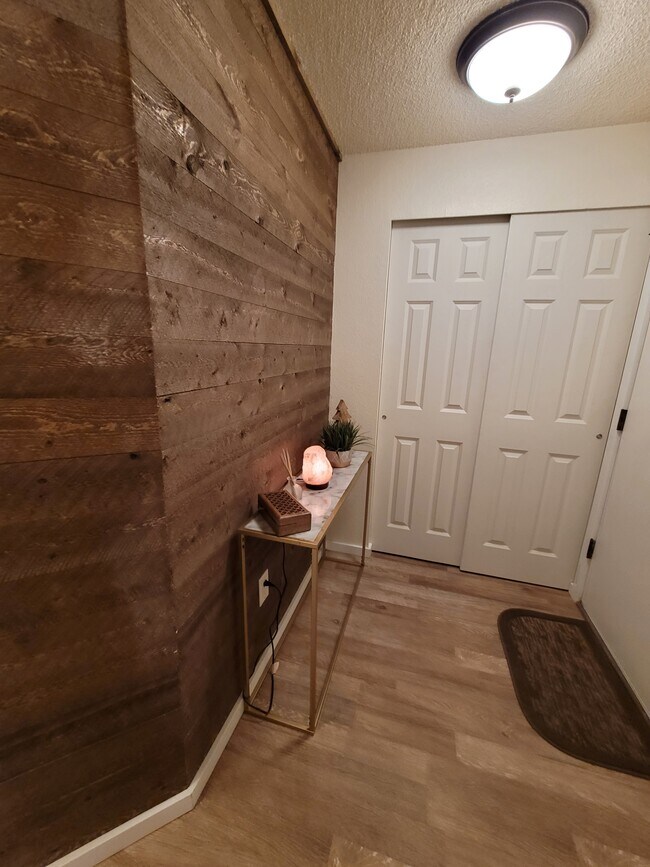 Beautiful wood entry way - 15707 4th Ave S