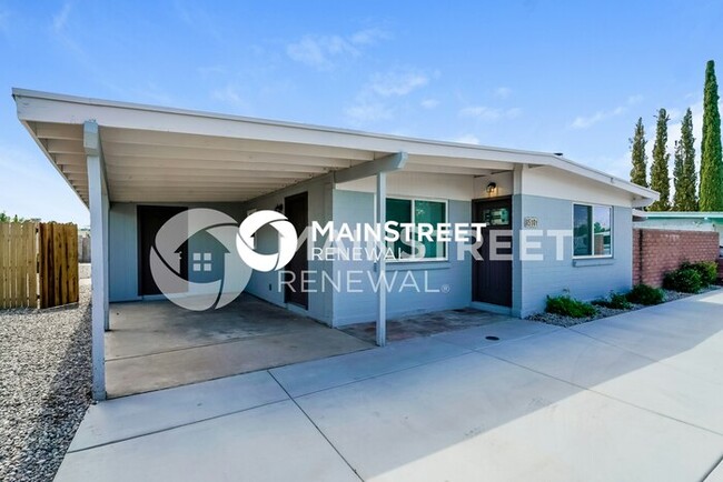 Building Photo - 8510 E Ruby Dr