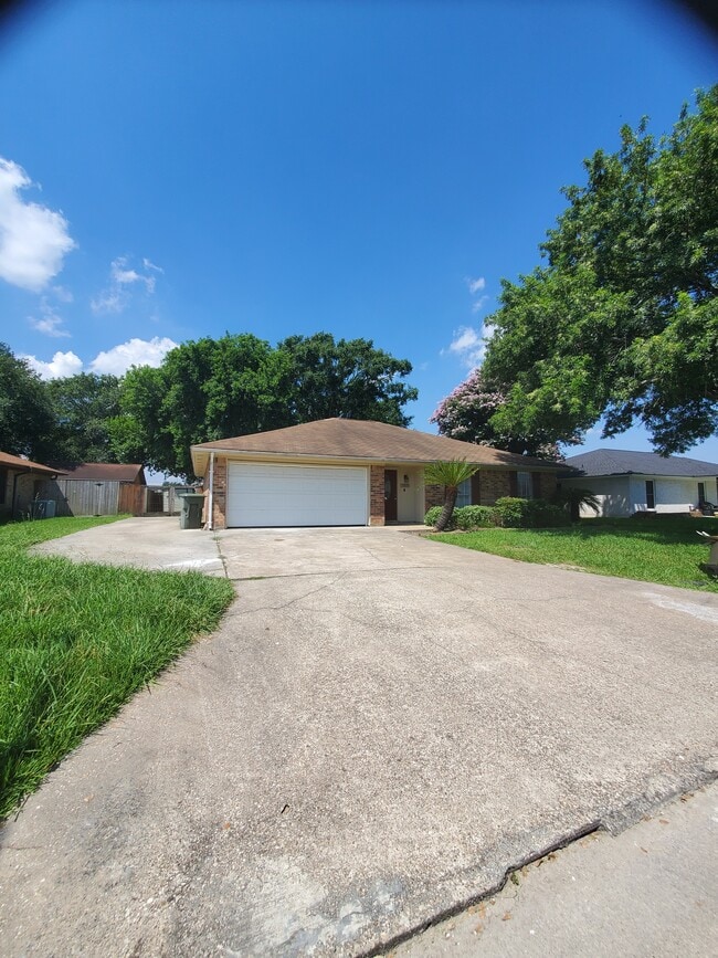 Foto del edificio - 7801 Barryknoll Ln