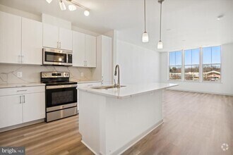 Building Photo - 10755 Fairgrounds Dr