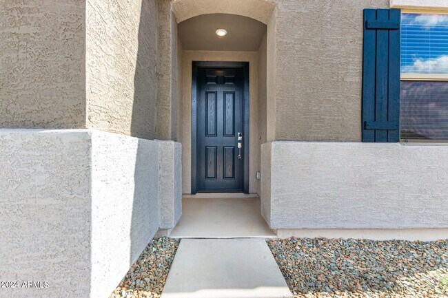 Building Photo - 16023 W Gray Fox Trl
