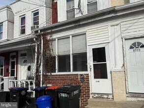 Building Photo - 2610 W 7th St