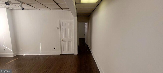 Foto del edificio - 2243 S Lambert St