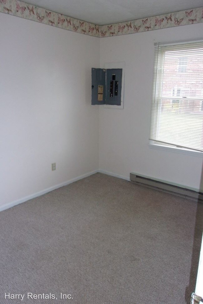 Building Photo - 310 Steeles Ln