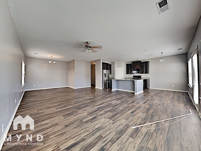 Foto del edificio - 280 Hill Crest Cir