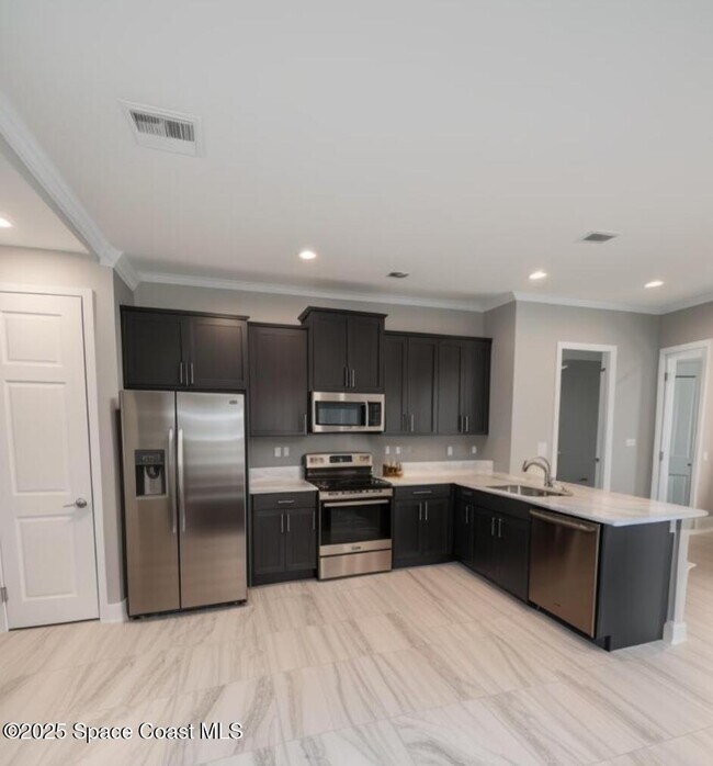 Building Photo - 9953 Alister Dr