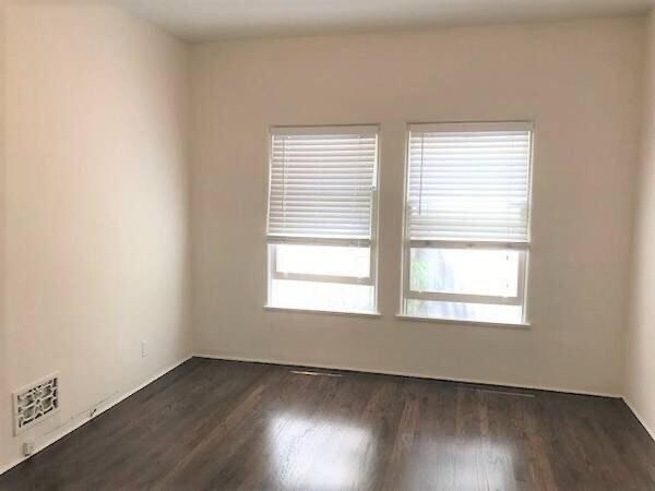 Building Photo - 9932 Robbins Dr