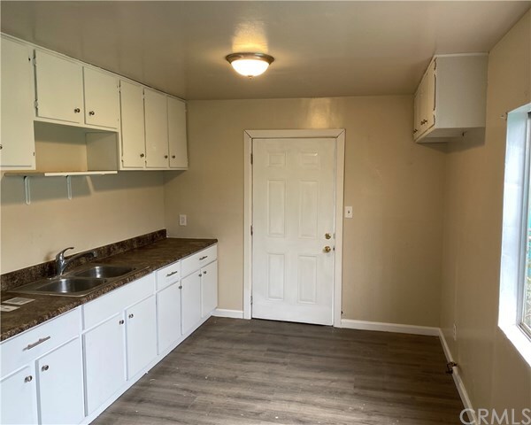 Foto principal - 1257 E 90th St