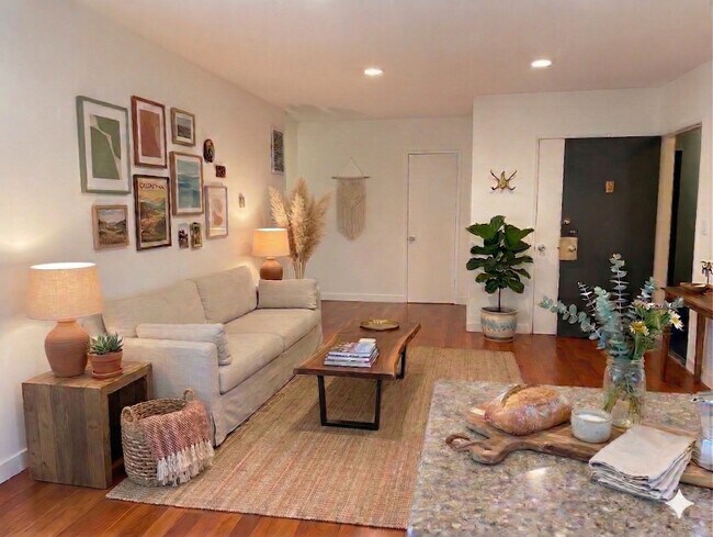 Foto del edificio - 1533 Hi Point St