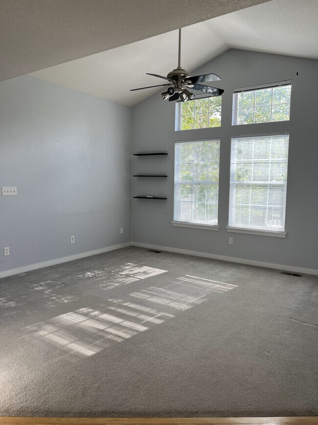 Living Room (vaulted ceilings) - 14239 Pikeminnow Pl