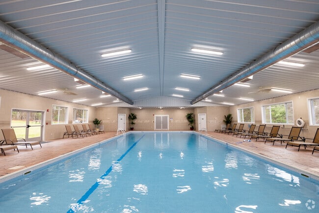 Pool - Sullivan Regency