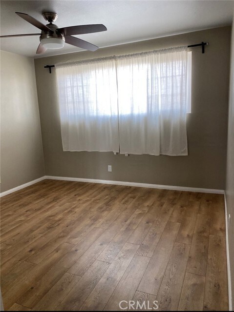 Foto del edificio - 5125 McClintock Ave