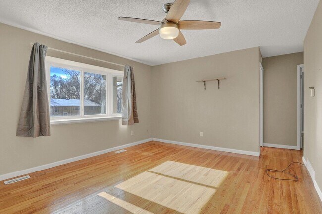 Foto del edificio - 512 Squire St