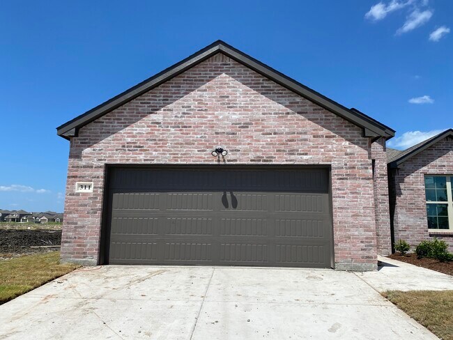 Foto del edificio - 311 Coyote Creek Dr