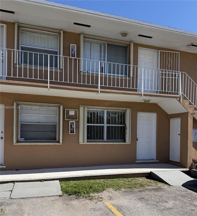 Building Photo - 695 NW 44th Ave