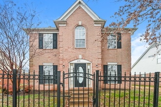 Building Photo - 2174 Berry Bush Ln