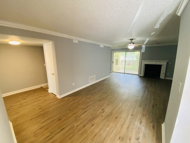 Building Photo - 3052 Westwood Way