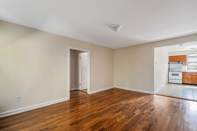 Foto del edificio - 195-04 39th Ave