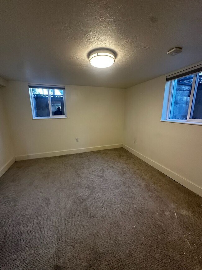 Foto del edificio - Beautiful 4 Bedroom Home in Millcreek Available Now!
